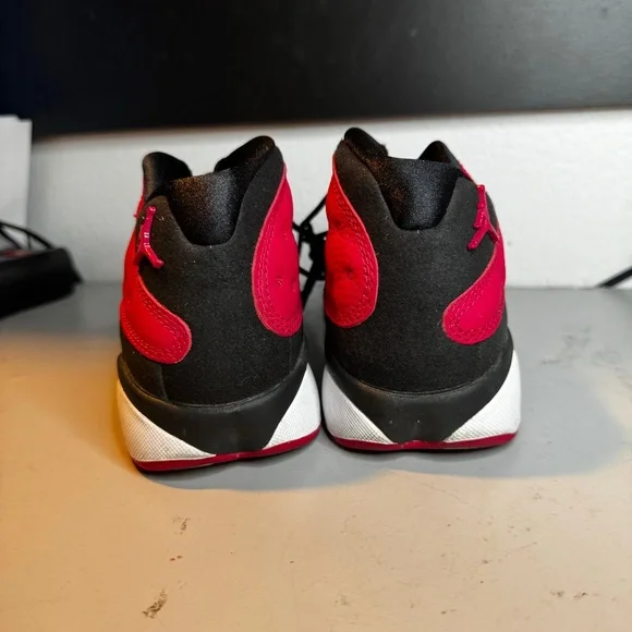 Nike - Picture 4 of 7